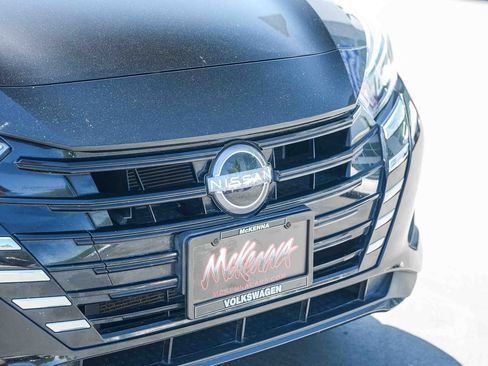 Used 2024 Nissan Versa SV FWD image 5