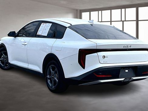 Used 2025 Kia K4 LXS image 14