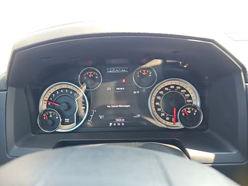Used 2016 RAM 1500 Laramie AWD/4WD image 16