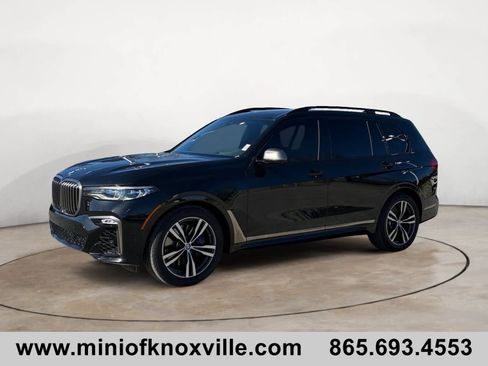 Used 2022 BMW X7 M50i w/ Luxury Seating Package image 7