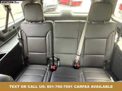 Used 2025 GMC Yukon XL Denali AWD/4WD image 35