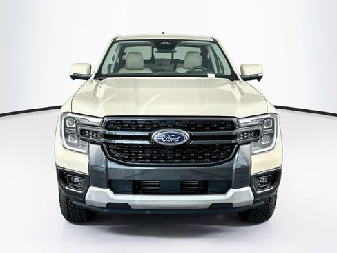 Used 2025 Ford Ranger Lariat RWD image 2