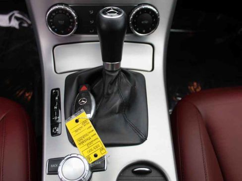 Used 2012 Mercedes-Benz SLK 350 image 22