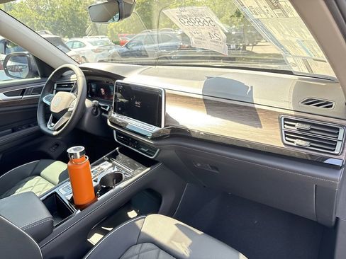 New 2025 Volkswagen Atlas SEL Premium R-Line image 23