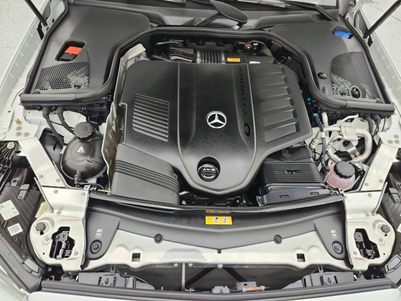 Used 2023 Mercedes-Benz E 450 Cabriolet image 16