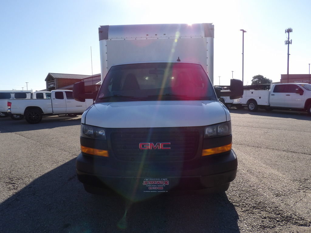 Used 2022 GMC Savana 3500 Extended w/ Power Convenience Package RWD image 12