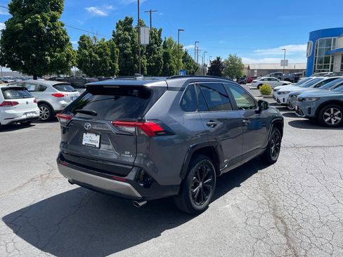 Used 2023 Toyota RAV4 SE w/ SE Grade Weather Package AWD/4WD image 5