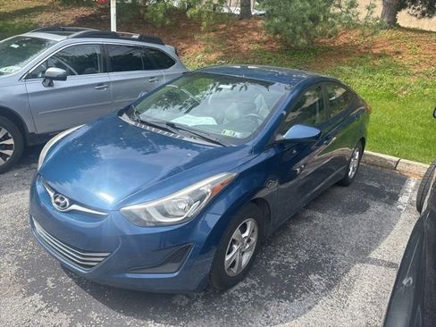 Used 2015 Hyundai Elantra SE FWD image 2