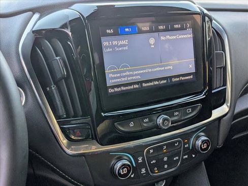 Used 2023 Chevrolet Traverse LT image 13