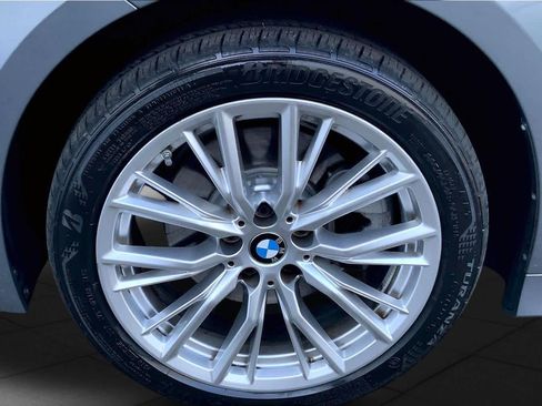 Used 2023 BMW 330i xDrive Sedan w/ Premium Package image 11