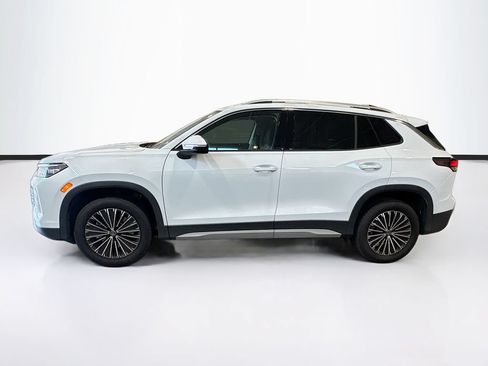 Certified 2025 Volkswagen Tiguan S w/ 18" Wheel Package AWD/4WD image 8