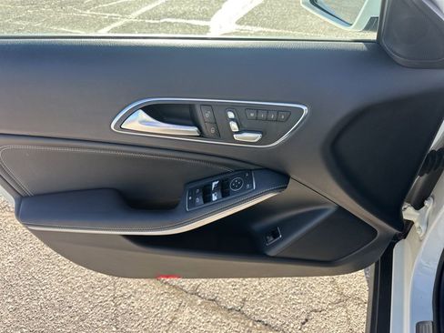 Used 2018 Mercedes-Benz GLA 250 image 26