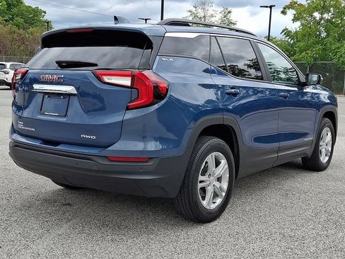 Used 2024 GMC Terrain SLE w/ Driver Convenience Package AWD/4WD image 9