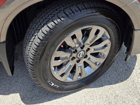 Used 2019 Nissan Titan Platinum Reserve RWD image 7