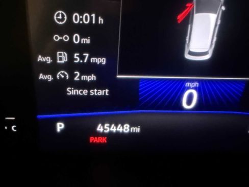 Certified 2022 Volkswagen Tiguan SE image 37