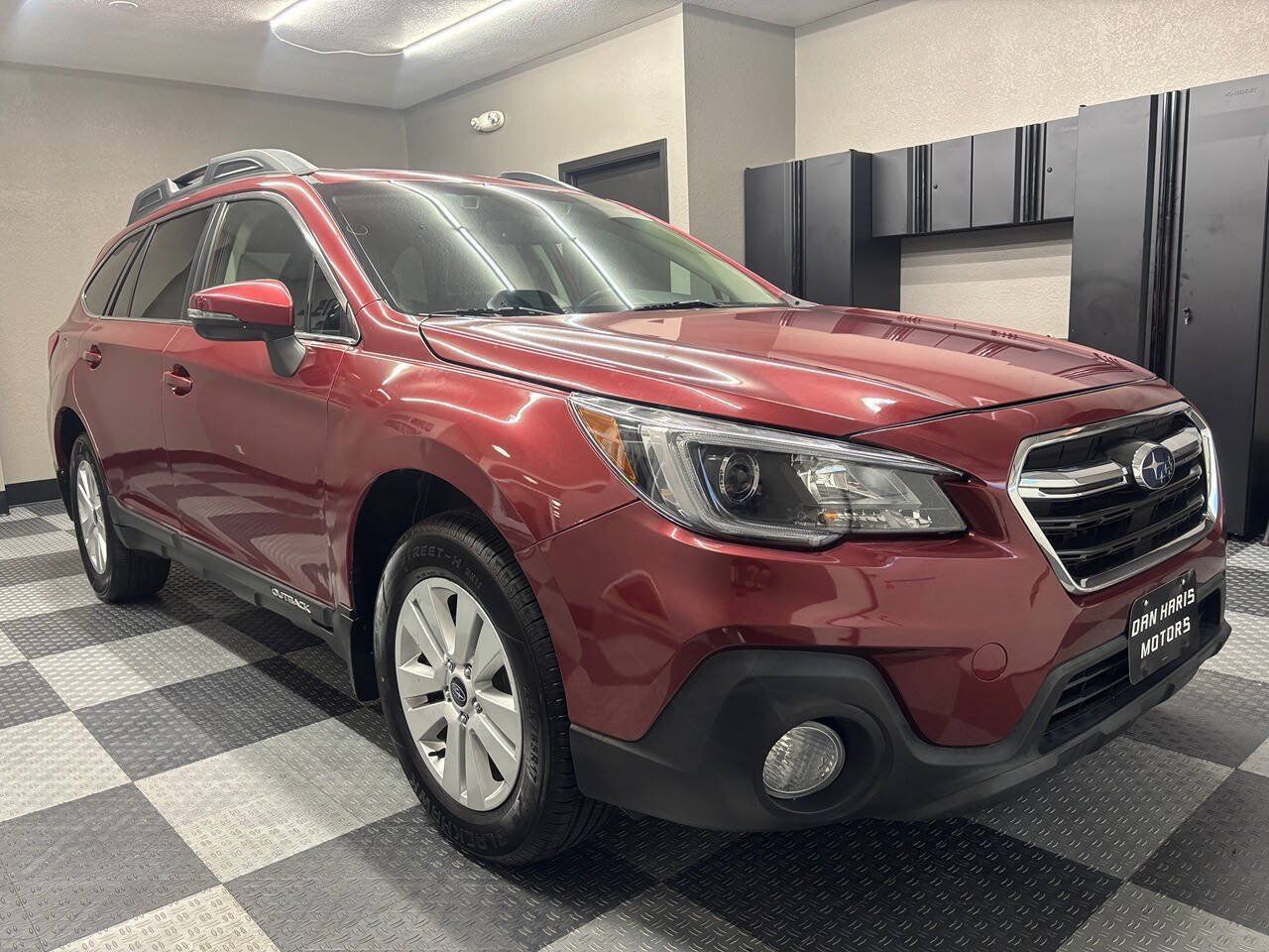 Used 2019 Subaru Outback 2.5i Premium w/ Popular Package #2 AWD/4WD image 4
