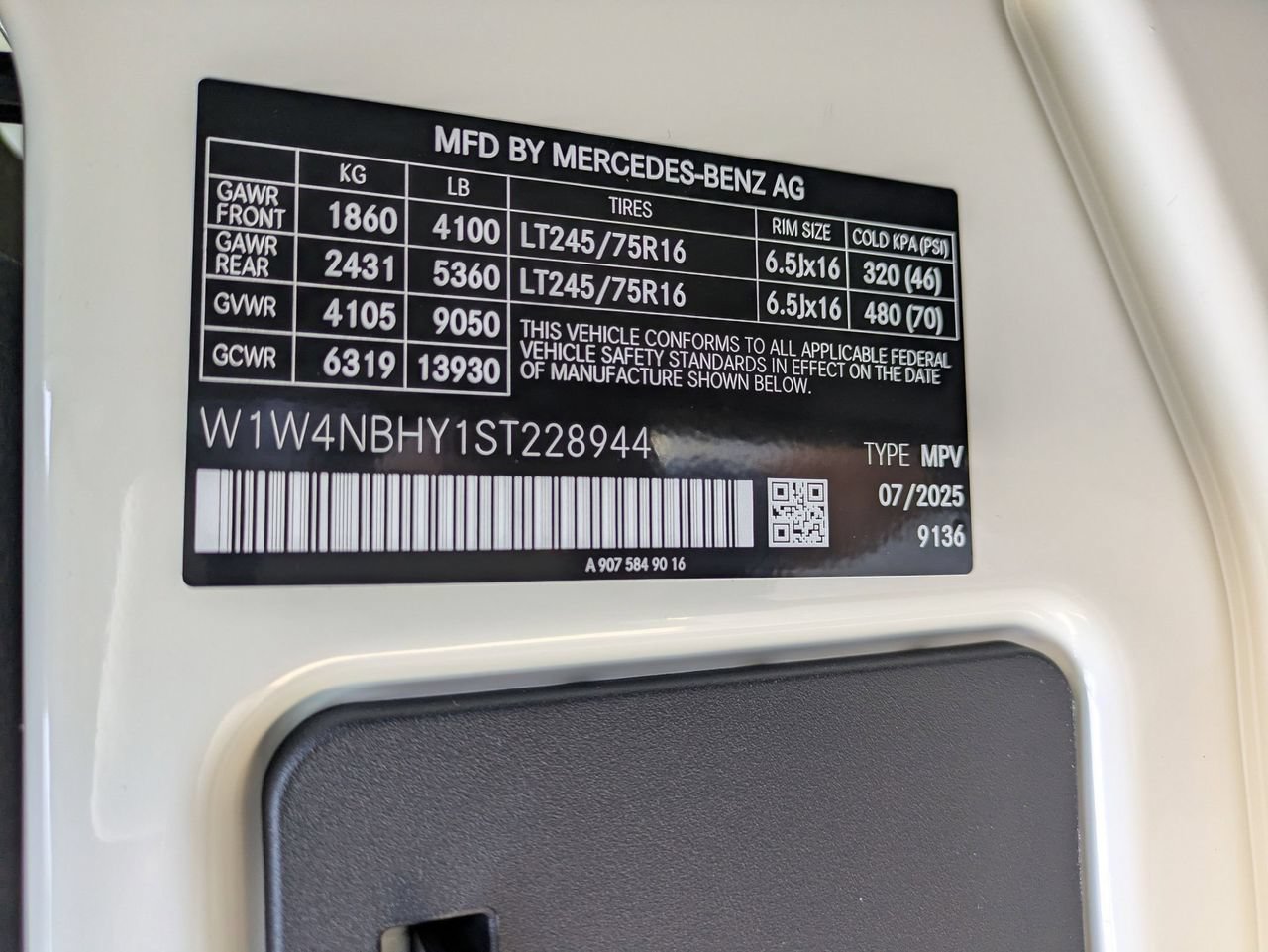 New 2025 Mercedes-Benz Sprinter 2500 image 15