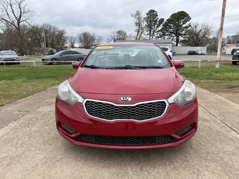 Used 2016 Kia Forte LX w/ LX Popular Package image 2