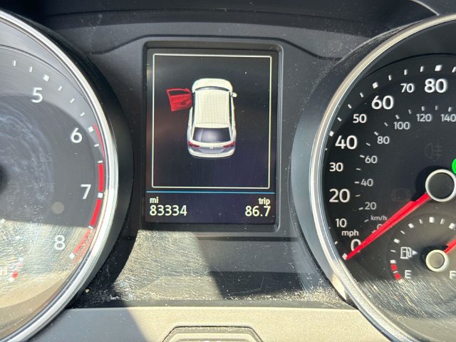 Used 2018 Volkswagen Tiguan SE FWD image 27