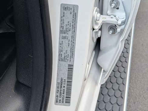 Used 2021 RAM 1500 Limited w/ Body Color Bumper Group AWD/4WD image 36