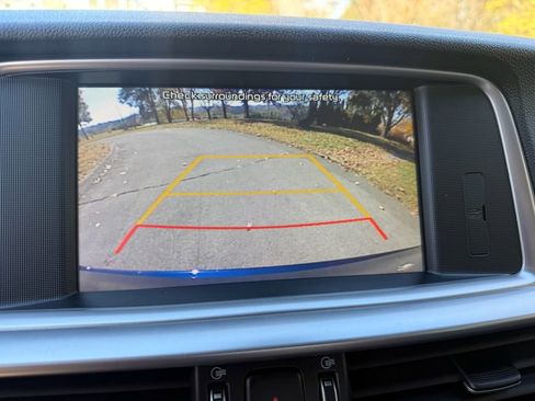 Used 2020 Kia Optima Premium image 24
