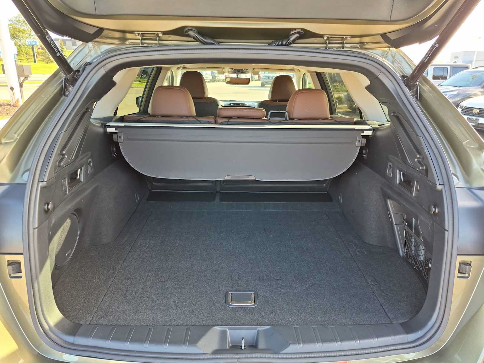 Used 2020 Subaru Outback Touring w/ Popular Package #2 AWD/4WD image 33