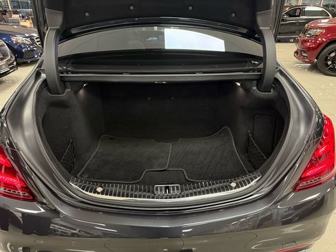 Used 2018 Mercedes-Benz S 560 4MATIC Sedan image 34