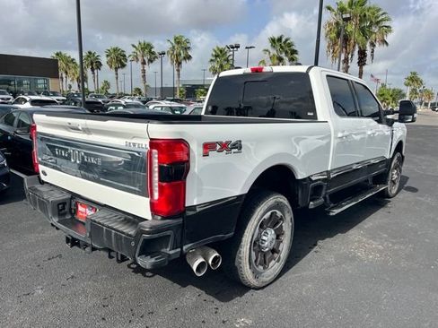 Used 2024 Ford F250 King Ranch w/ FX4 Off-Road Package AWD/4WD image 4