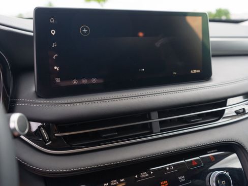 Certified 2026 INFINITI QX60 Luxe w/ Family Package image 17