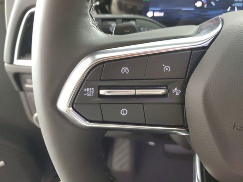 New 2026 Chevrolet Suburban LT image 23