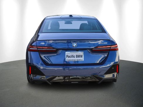 Used 2025 BMW i5 xDrive40 image 5