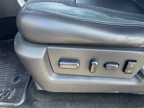 Used 2013 Ford F150 Raptor w/ Luxury Equipment Group image 21