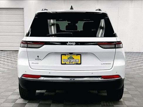 Used 2024 Jeep Grand Cherokee Laredo w/ Luxury Tech Group I AWD/4WD image 5