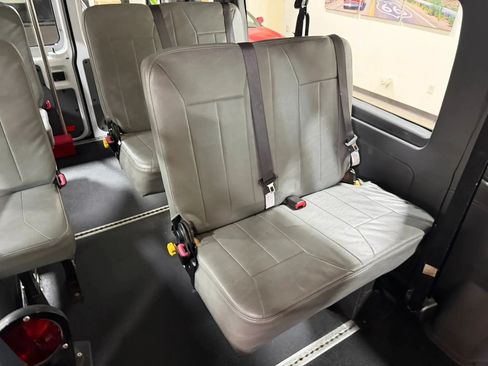 Used 2014 Ford E-250 and Econoline 250 Extended w/ Power Group RWD image 39