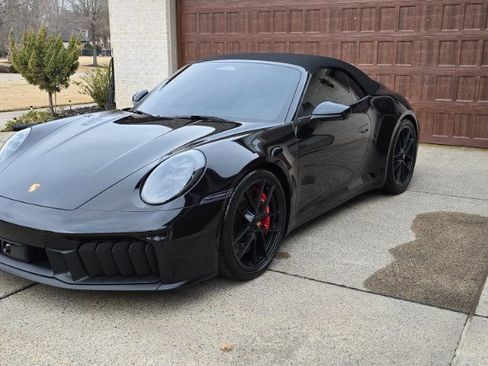 Used 2026 Porsche 911 Carrera 4 GTS AWD/4WD image 9