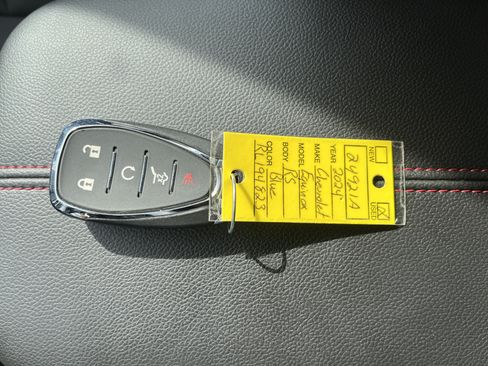 Used 2024 Chevrolet Equinox RS AWD/4WD image 30
