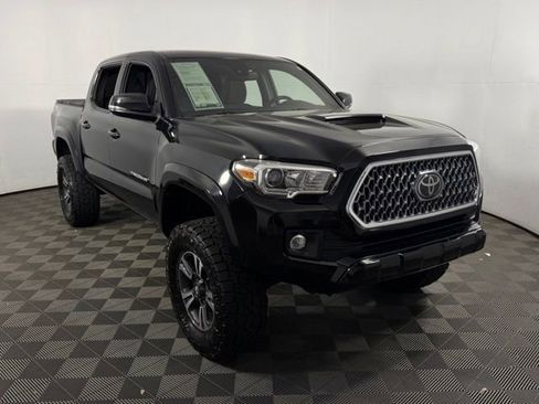 Used 2019 Toyota Tacoma TRD Sport AWD/4WD image 1