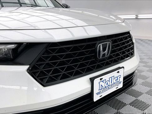 Used 2023 Honda Accord Sport image 28