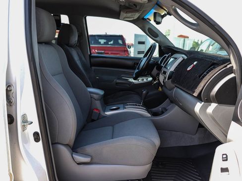 Used 2008 Toyota Tacoma PreRunner image 16