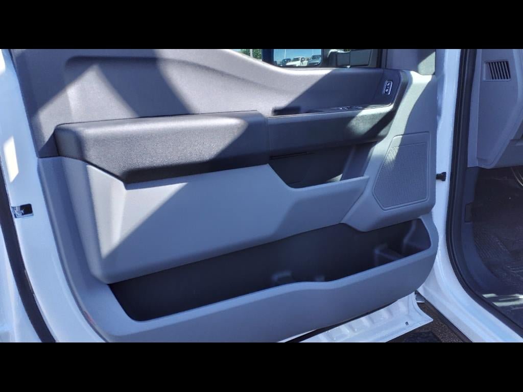 New 2024 Ford F550 2WD Regular Cab Super Duty image 9