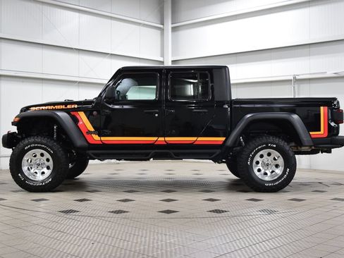Used 2025 Jeep Gladiator Rubicon AWD/4WD image 4