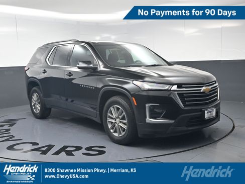 Used 2023 Chevrolet Traverse LT FWD image 1