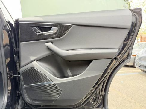 Used 2019 Audi Q8 Premium Plus w/ Premium Plus AWD/4WD image 26