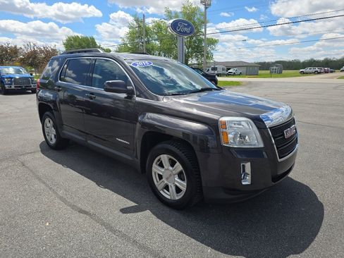 Used 2015 GMC Terrain SLE w/ Convenience Package FWD image 4