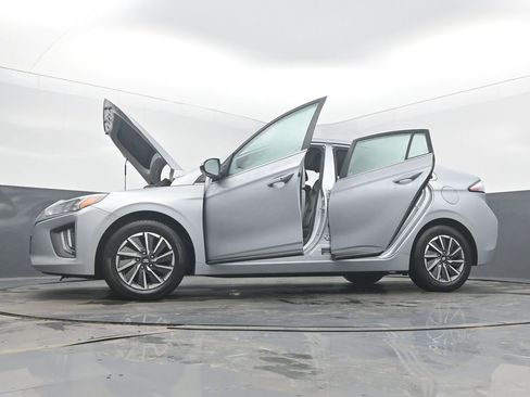 Used 2021 Hyundai Ioniq Limited image 59