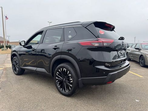New 2026 Nissan Rogue SV FWD image 4