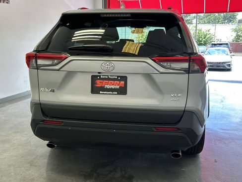 Used 2025 Toyota RAV4 XLE AWD/4WD image 4