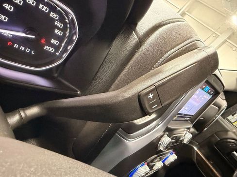 Used 2020 GMC Sierra 2500 SLE image 34