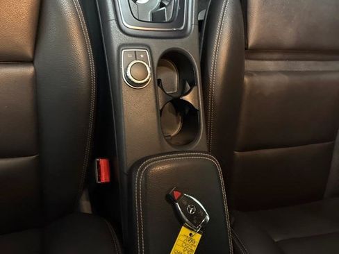 Used 2016 Mercedes-Benz GLA 250 image 21