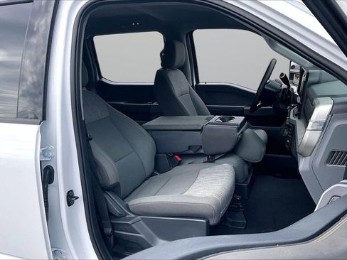 Used 2025 Ford F250 XLT image 22